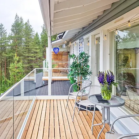 Lomahuoneisto Ukonpuoti 15-16 *